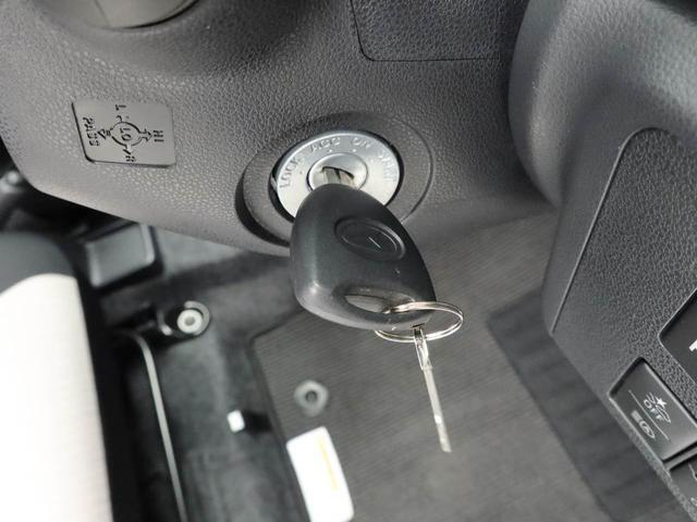 当社は購入後のアフターケアを大切にしております。納車後、1ヶ月無料点検、半年ごとにあんしん点検、12ヶ月法定点検の誘致をします。また車検までの点検をセットにした『ワンダフルパスポート』を販売中です。