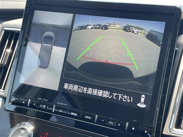 【バックモニター】後方の安全確認ができます。駐車が苦手な方にもオススメな便利機能です。