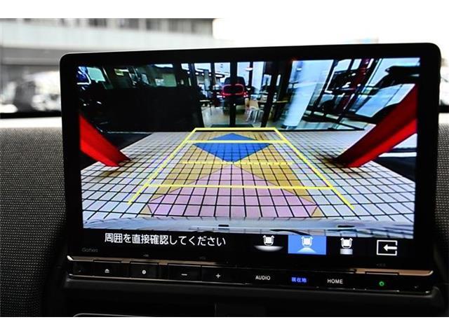 便利なバックモニターで安全確認もできます。駐車が苦手な方にもオススメな便利機能です。
