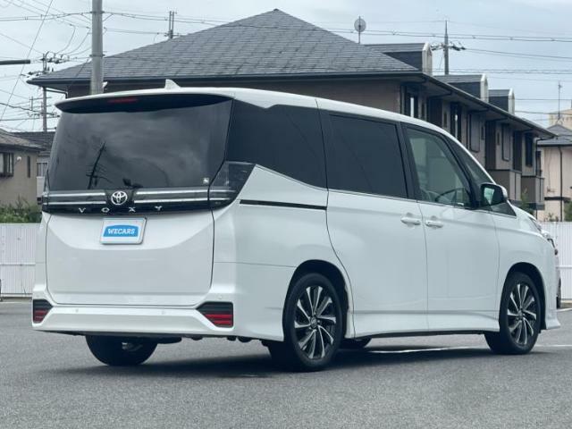 「この車の写真をもっと見たい」「状態が気になる」「この装備はついている？」どんな小さな疑問でもお気軽にお問い合わせください！