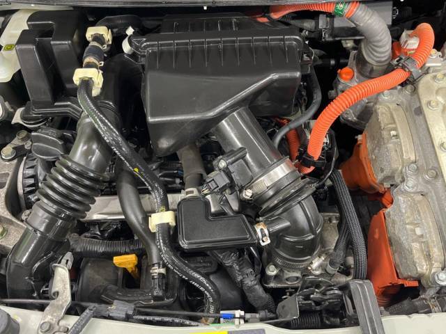 親切・丁寧な専門メカニックスタッフが応対！・車検・点検整備・事故等の修理などアフターサービスも安心。お車のカスタマイズもネクステージのサービススタッフまでご相談ください！