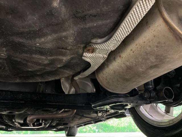 お車を安心してお乗りいただく為には、足回りの定期点検が欠かせません。サービスサポート（有償保証）では無料点検もご提供しており、安心のカーライフをお過ごしいただけるサポート体制が整っています。