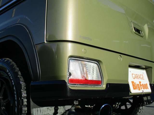 (4WD　ターボ)(JUNKYSバンパーガード)(JUNKYSマフラー)純正9型Dオーディオ地デジBカメラ　ETC　サイドステップ　純正OPキャリア　社外グリル　マッドフラップ　15AW＆RTタイヤ