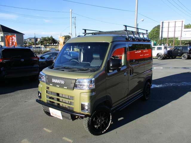 (4WD　ターボ)(JUNKYSバンパーガード)(JUNKYSマフラー)純正9型Dオーディオ地デジBカメラ　ETC　サイドステップ　純正OPキャリア　社外グリル　マッドフラップ　15AW＆RTタイヤ