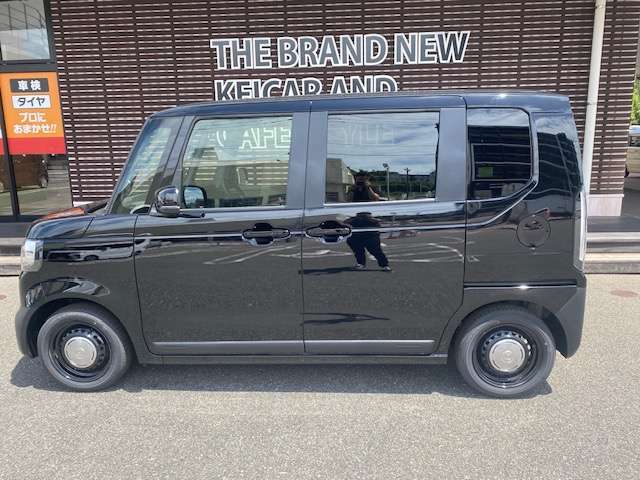 ケイカフェグループの在庫はなんと1500台以上。人気の届出済未使用車がオールメーカー豊富に揃って安心して選べます！本格的なカフェを併設した新しいコンセプトのお店です。