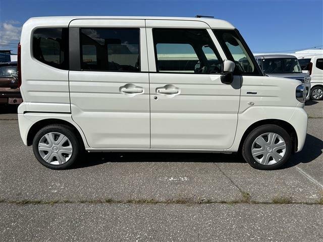 届出済 未使用車は新車の香りがします！中古車のようにタバコ臭い心配がありません。