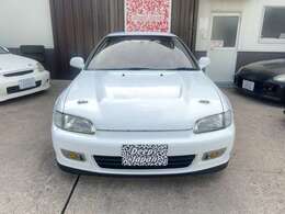 外装は傷等がやはりありますが年式の割には状態は非常に良いと言った心象です。修復歴もありません。使用上の問題等も特にありません。純正Fスポイラー（新品取付）、純正プロジェクターフォグ付きです。