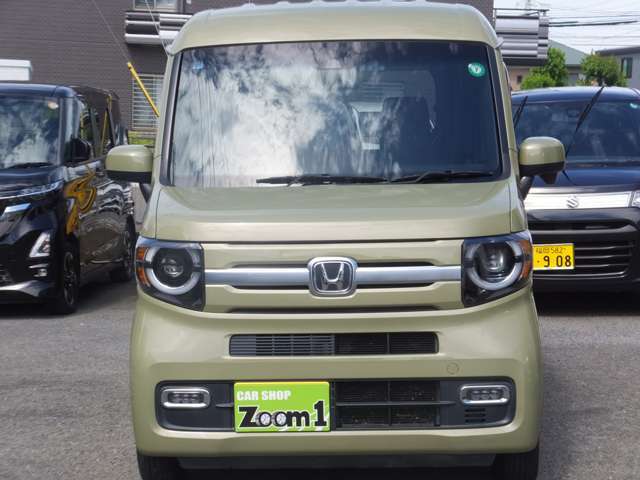当店は、お車入庫時に国家整備士が試乗をかねエンジンチェック、走行チェックなどを行っています。また、納車前には指定整備工場にて徹底した点検、整備を行うので安心！