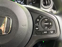 【アダプティブクルーズコントロール】高速道路での長距離走行が楽に！！自動で速度を保つクルーズコントロールが、衝突軽減システムと連携し、前方の車両を感知して車間を保つように速度調節してくれます！！