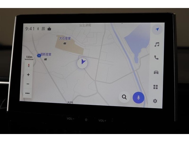 ナビ付きで遠くのドライブでも安心して目的地まで案内してくれます。