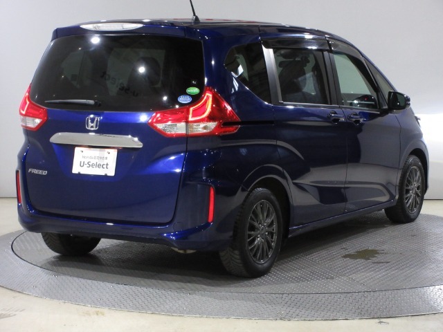 ボディクリーニング後、愛車をピカピカの状態へ保護するコーティング「ブライトパック」がおススメです！水垢がつきにくく、手入れがしやすくなりますよ！いつも愛車をきれいにしておきたい方におススメです。