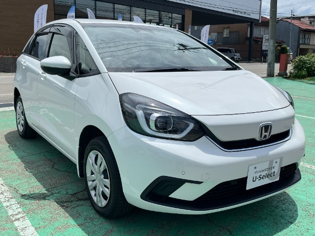 運転支援装置ホンダセンシング搭載車！フロントガラスにあるカメラで検知した情報をもとに快適な運転や、事故回避を支援する、安全運転支援システムです♪