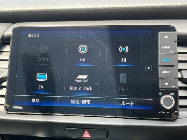 純正大型コネクトナビ付いてます！フルセグTV、ミュージックプレイヤーとの接続もできますよ♪