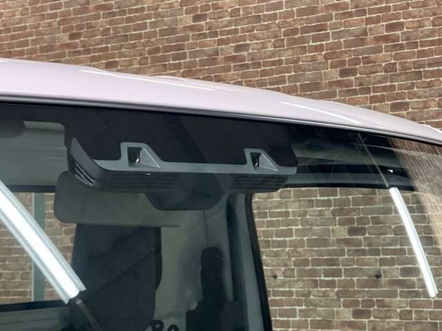 ■お安く提供できる理由■　当社のお車はディーラー、オートオークションからの大量仕入れにより、お客様に喜んでいただけるプライスでご提供します！未使用車ですと新車時に必要な重量税も必要ありません。