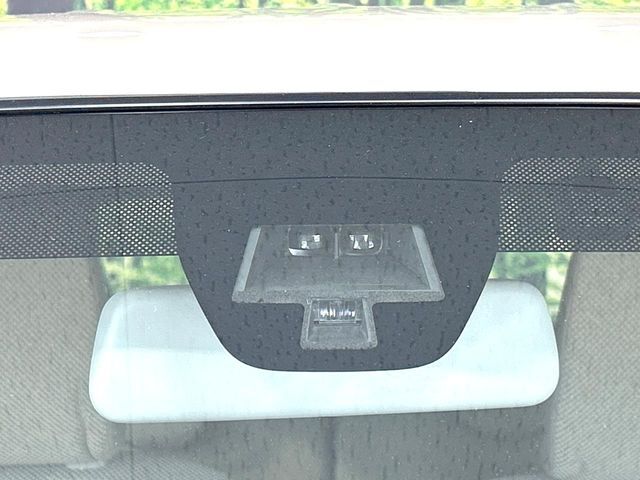 【スズキ　レーダブレーキサポート】車や歩行者を検知して、衝突の危険を察知した場合に自動でブレーキをかける、衝突被害軽減ブレーキのことです。
