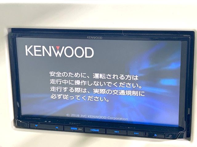 【ナビゲーション】目的地までしっかり案内してくれる使いやすいナビ。Bluetooth接続すればお持ちのスマホやMP3プレイヤーの音楽を再生可能！毎日の運転がさらに楽しくなります！！