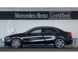 初年度登録から10年未満の車両については、2年の走行距離無制限保証（メーカー保証）を付帯して販売致しますので、納車後も安心が続きます。また、全国のメルセデス正規工場にて保証修理のご対応ができます。