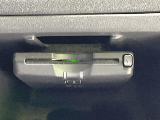 【ETC】高速道路の料金所をストレスなく通過！話題のスポットやサービスエリアに多い「スマートIC」利用時は必須のアイテムです。当店でセットアップを実施、ご納車当日からすぐにご利用いただけます！