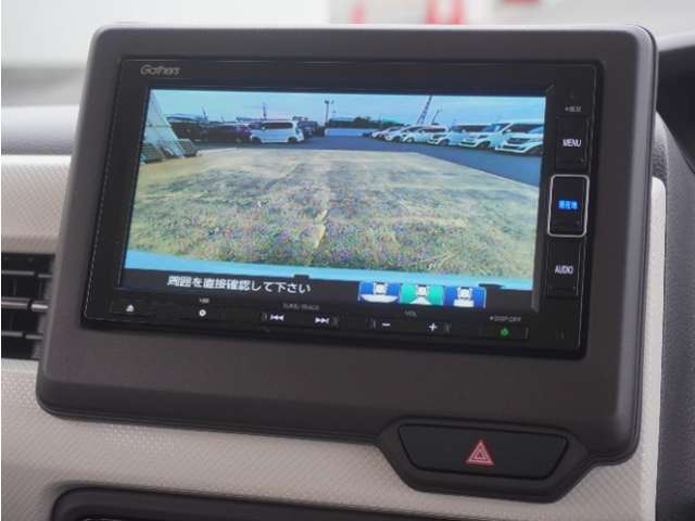 ◆バックカメラ◆リバースにするだけで映ります、後方の安全確認や、狭い駐車場での車庫入れ、雨の日や夜間など視界の悪い時に便利です！安全にバックする為には欠かせない装備です。