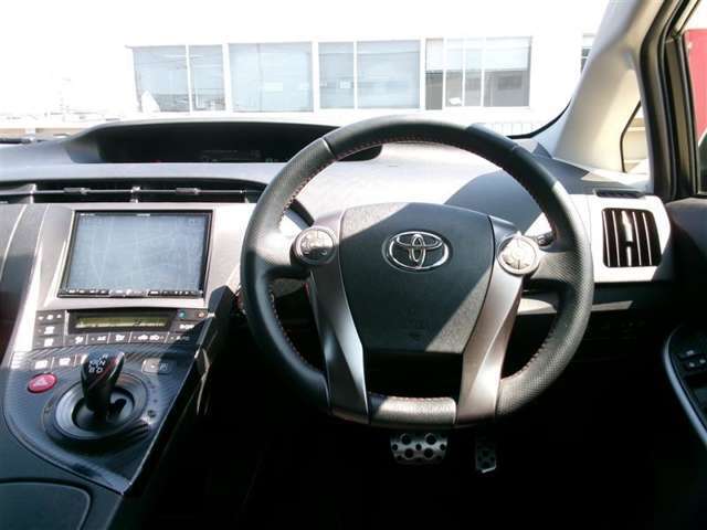 ご購入の車両には、ご納車前に室内の除菌・消臭を施行いたします。※ただし、すべての臭いを消臭できるわけではございませんので、あらかじめご了承ください。