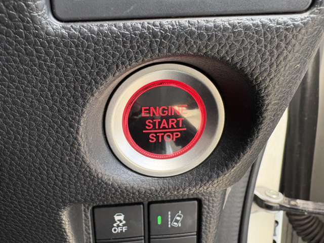 ケイカフェでは、快適なカーライフを過ごしていただくためにオイル交換～定期点検や車検整備なども実施しております。