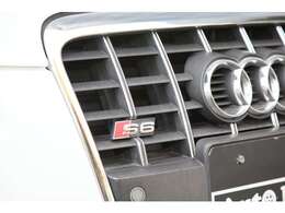 S6エンブレムが眩しいです