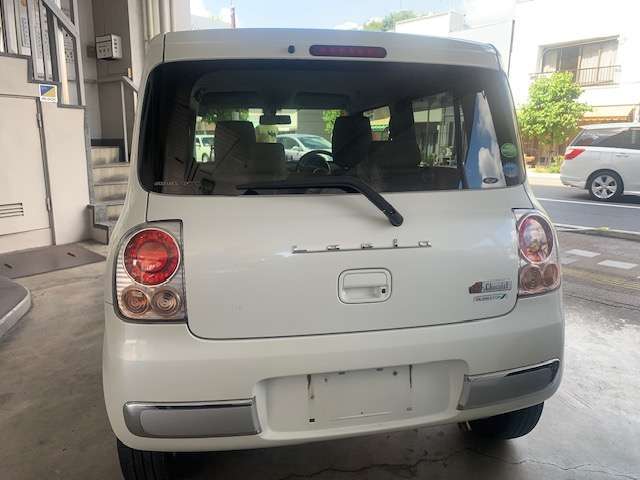 後方の車両状態の写真になります。