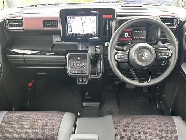 インパネ周りの画像です。店舗にて現車の確認もいただけますので、お電話で在庫のご確認の上是非ご来店くださいませ！！！ワクワクするクルマ選びをご提案します！