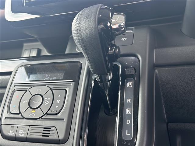 【シフト】シフトも操作しやすく快適なドライブを楽しんでいただけます♪