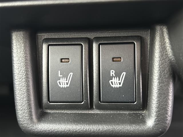 運転席操作部の画像です。店舗にて現車の確認もいただけますので、お電話で在庫のご確認の上是非ご来店くださいませ！！！ワクワクするクルマ選びをご提案します！