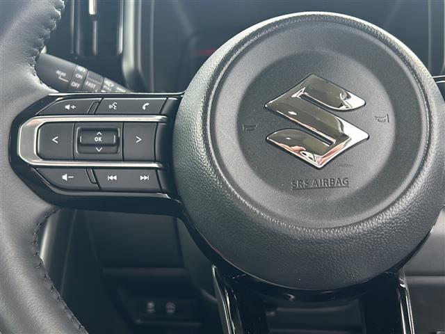 運転席操作部の画像です。店舗にて現車の確認もいただけますので、お電話で在庫のご確認の上是非ご来店くださいませ！！！ワクワクするクルマ選びをご提案します！