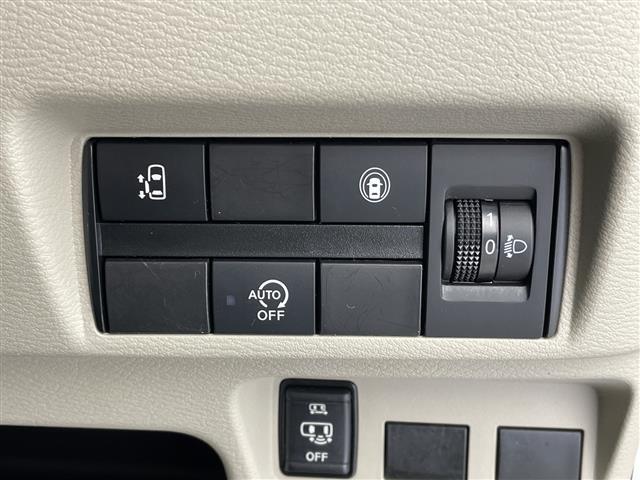 【運転席操作部】快適なドライブを楽しむための機能が装備されています！運転席から触れるので、使いやすいです！除菌プランいれていただくと、さらに清潔で安心していただけます！