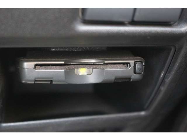 今では必需品のETCも付いております。高速道路での出入りもスムーズ。渋滞緩和にもなりエコにも繋がります。
