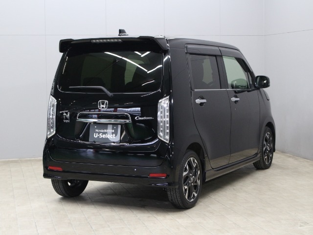 【コーティング】好評のコーティング施工で愛車のボディをケアしませんか？紫外線や酸性雨等の劣化によって塗装面の光沢の消失や塗装の剥離を防ぎます！
