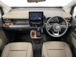 【インパネ全体】全方位で視界が広く、高い目線で運転もしやすいです！