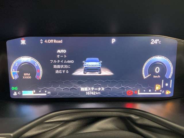 ★ショールームには展示車のほか、実際にご体感いただける試乗車と合わせて常時5～7台のお車を展示しております。