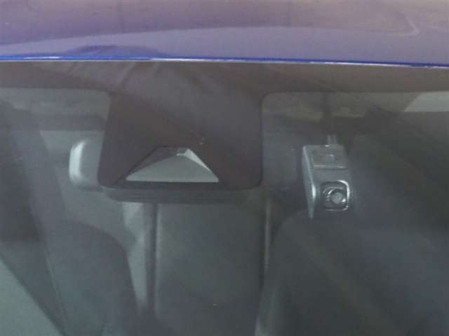 ドライブレコーダー付きなので非常時の記録だけでなく、旅の思い出も残すことができます！