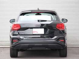 コンパクトなボディに新しいアウディの魅力を凝縮した新型SUV「Q2」しかもBlack Styleがブラックを基調としたエクステリアをコーディネイト！スポーティでスタイリッシュなホディラインです！
