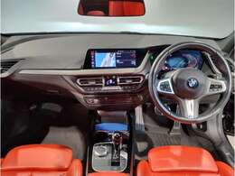 ☆センターパネルを運転席側に僅かに傾けたBMW独特のインパネ☆【駆け抜ける歓び】はここからもスタートしております☆