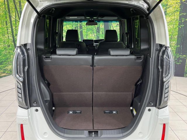 普段のお買い物や通勤、送迎等に十分な荷室スペースを確保しております。セカンドシートを倒すと、大きな荷物の積載も可能です♪