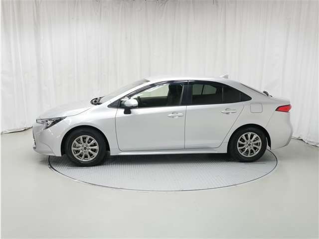 毎週火曜日・一部月曜日が定休日となります。　営業時間はAM9：30～PM18：00です。