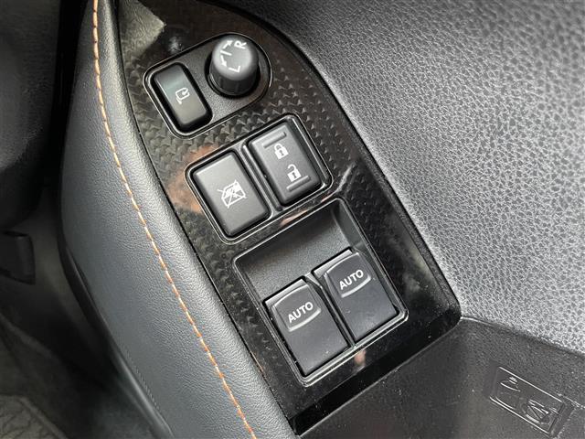 気になる車はすぐにお問い合わせください！画面右側の0066から始まる無料ダイヤルからお問い合わせ下さい！専門スタッフがお車のご質問にお答えいたします！