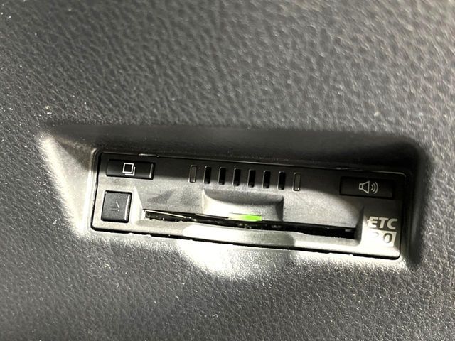 【ETC】高速道路の料金所をストレスなく通過！話題のスポットやサービスエリアに多い「スマートIC」利用時は必須のアイテムです。当店でセットアップを実施、ご納車当日からすぐにご利用いただけます！