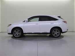 優れた走行性能に加え、さまざまなライフスタイルに合った使い方を可能にするSUVモデルです。