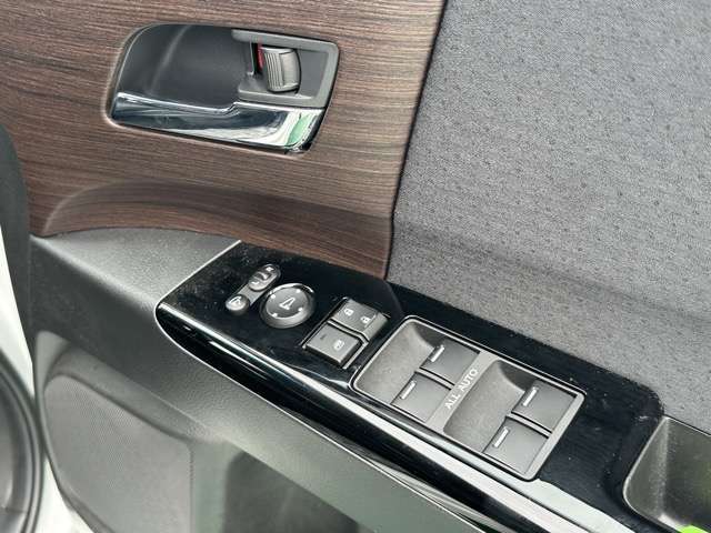 ★納車前に、当社の指定工場で納車前点検を行って納車しますので、安心してお乗りいただけます！もちろん、点検料は車両本体価格に含まれています！
