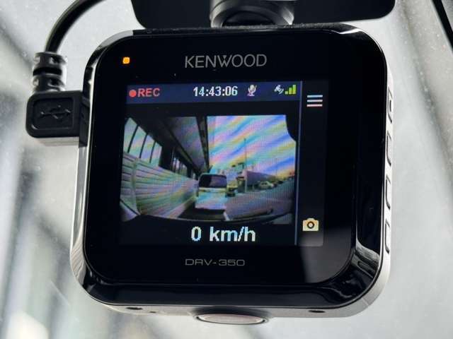 社外ドラレコ付き★KENWOODのDRV-350の型番タイプの物が付いております★あおり運転なども多いので、付けられる方増えてます！　※SDカードを別途ご購入頂く可能性もございます！