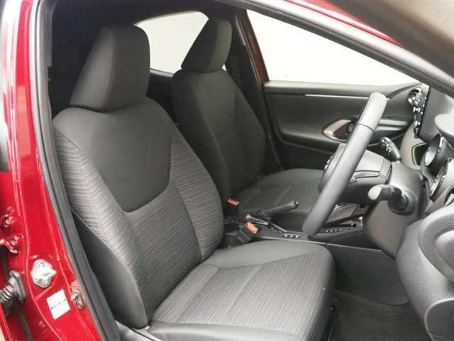 運転しやすいポジションのフロントシート