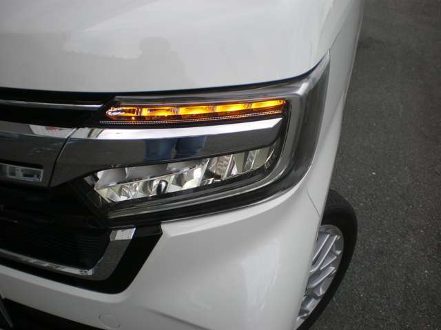 LEDのシーケンシャル（流れる）ウインカー！