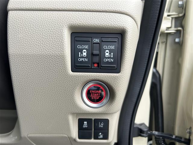 気になる車はすぐにお問い合わせください！画面右側の0066から始まる無料ダイヤルからお問い合わせ下さい！専門スタッフがお車のご質問にお答えいたします！