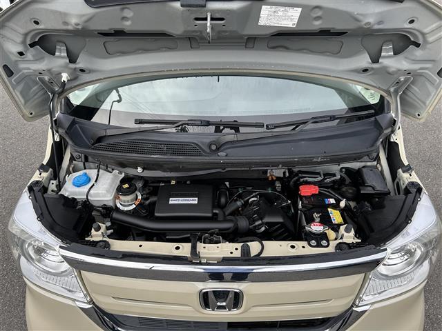 【エンジンルーム】エンジンの調子は良好です！ご納車前にはしっかりとオイル交換・その他油種類の点検補充をさせて頂きます。また、ガリバーでは修復歴のある車は販売いたしません。